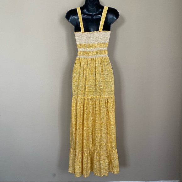 QED London Gold Yellow and White Ditsy All Over Print Tiered Maxi Dress - Picture 2 of 9